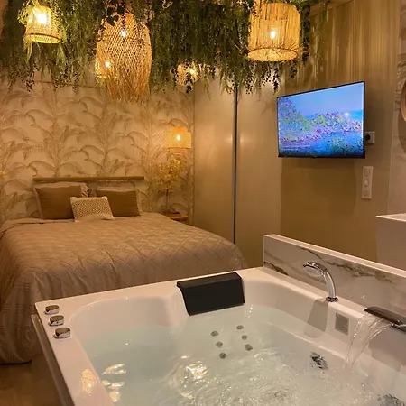 Le Cocon Du Desir - Balneo Et De Gamme